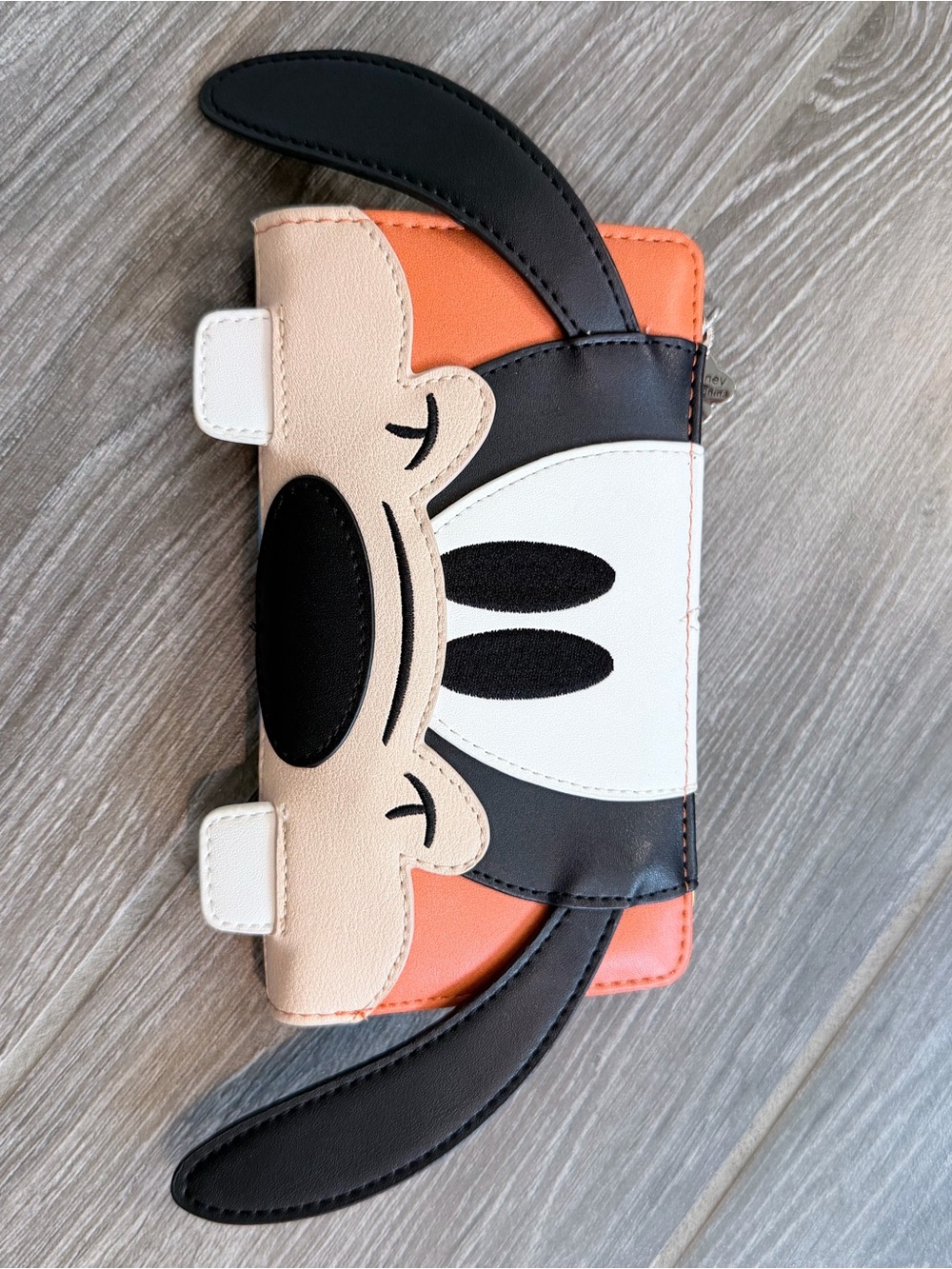 Loungefly X Disney Goofy face character leather wallet 🎉HTF🎉